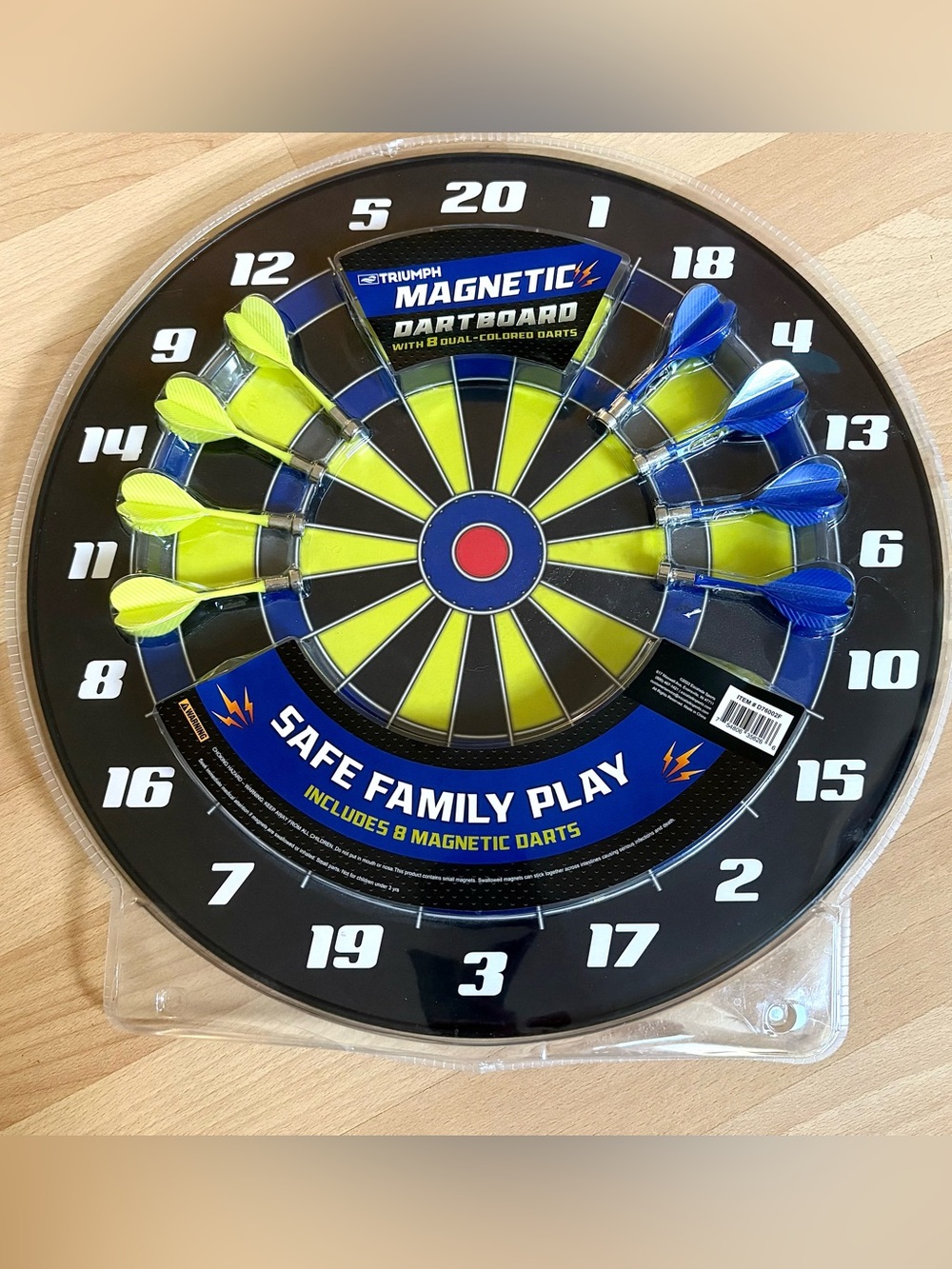 Triumph Magnetic Dartboard Set with Blue and Yellow Darts *NEW*